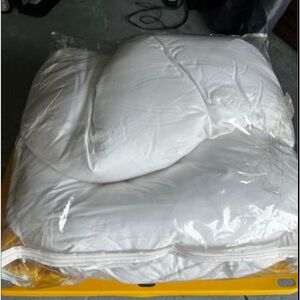 Basic white pregnancy pillow